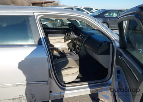 2006 Chrysler 300 Touring z USA, uszkodzony, nr VIN 2C3KA53G36H112523